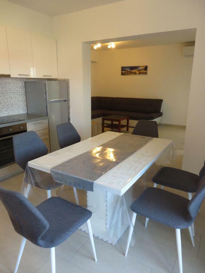 Luka Apartments Biograd Na Moru Exterior photo