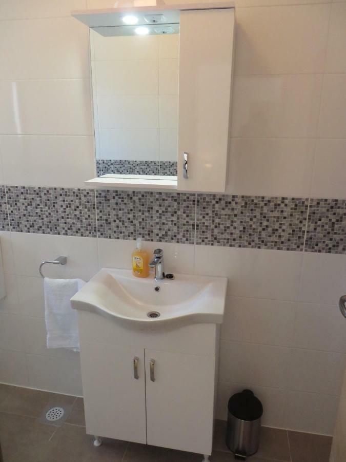 Luka Apartments Biograd Na Moru Exterior photo